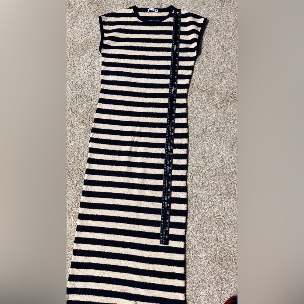 Zara sleeveless knit midi dress. 
Striped Black and cream Dress - Picture 9 of 10